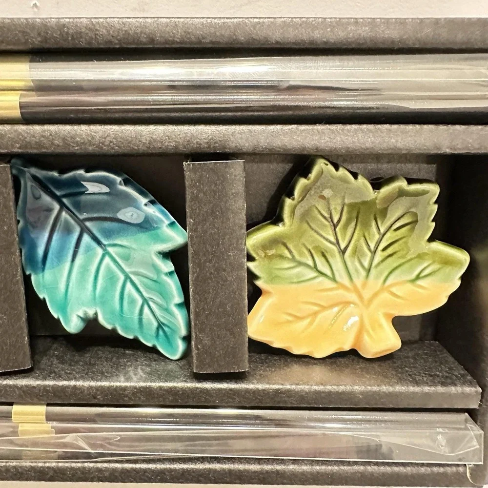 NEW Vintage‎ MADE IN JAPAN Leaf Chopsticks Holders Rests Pottery Set Of 4 Cebu